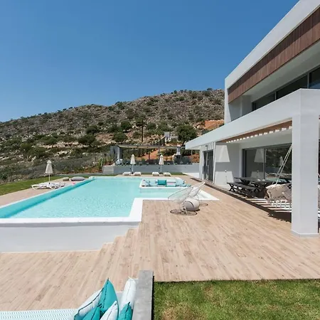 Lux Villa-stunning Views-ps4-family