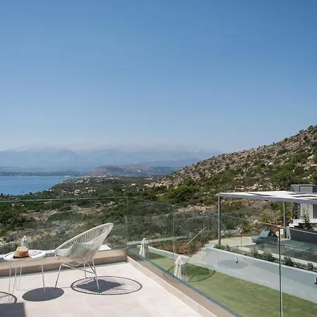 Lux Villa-stunning Views-ps4-family *