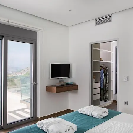 Villa Lux Villa-stunning Views-ps4-family Chania (Crete)
